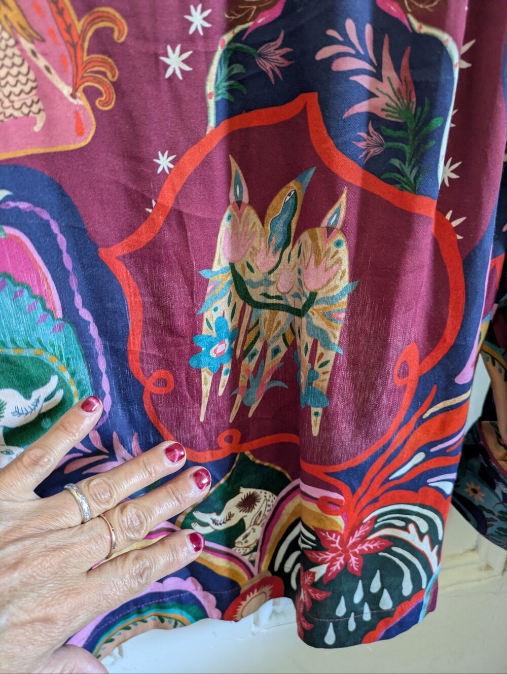 FARM Rio Multicolor Surreal Animal Print Button-Up Blouse * Slight Flaw? - Picture 7 of 8
